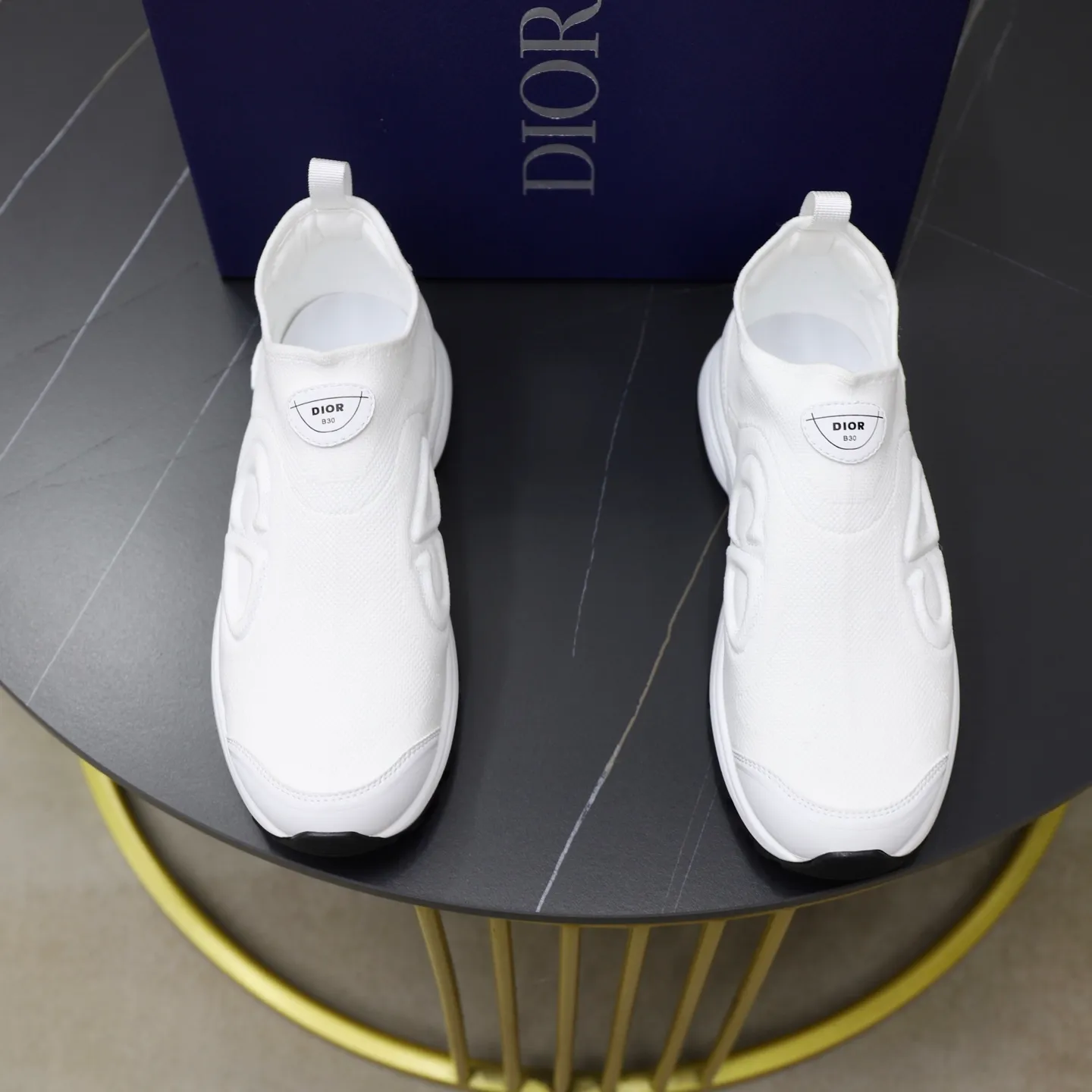 Men's shoes: 520💰Dior Dior B30 latest hot model shipped, original 1:1 manufacturing ▪️ Fabric: Original custom fly woven ▪️ Lining: Imported breathable mesh ▪️ Sole: Original molded non-slip outsole ▪️ Size: 38-46 (45, 46 custom-made, non-refundable)